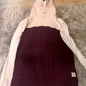 American eagle light pullover .mens extra small and easily fits small